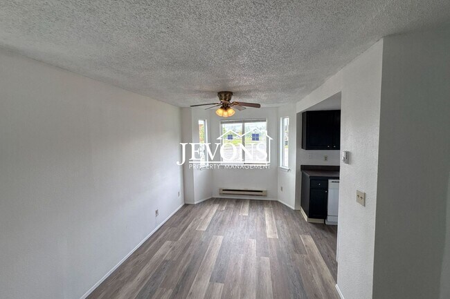 Foto del edificio - 1722 E 56th St