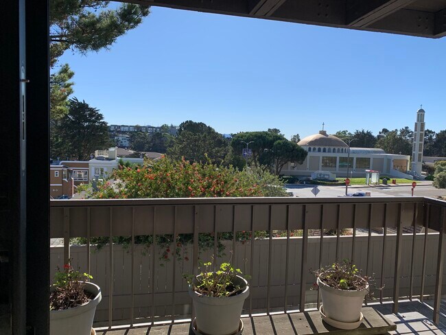 Lovely Sunny View - 5179 Diamond Heights Blvd