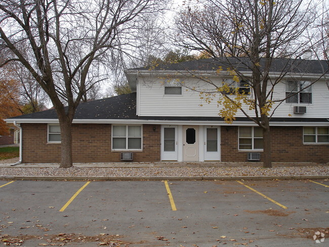 Building Photo - Fulton Street