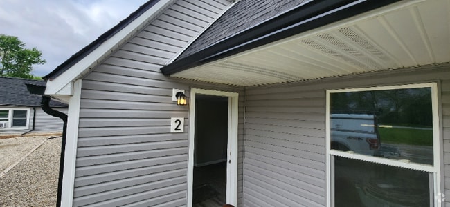 Building Photo - 14572 N Saginaw Rd
