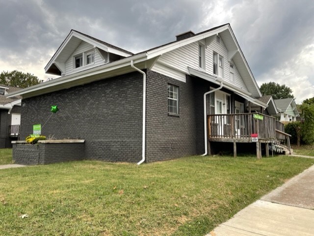 Foto principal - 1925 McCalla Ave