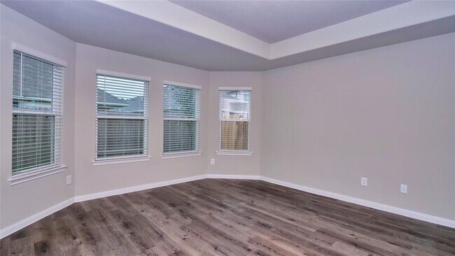 Foto del edificio - 3524 Wooded Ln