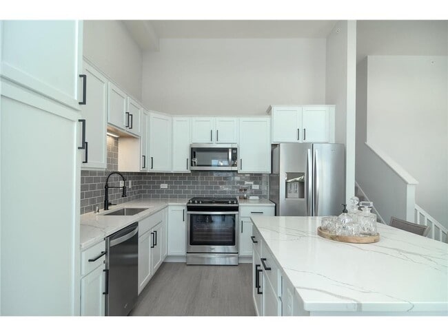Building Photo - 356 Stonewood Pl