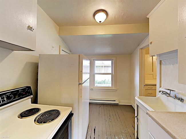 Building Photo - Studio, 1 bath  - 303 S 2nd St Apt 3 Apt 3