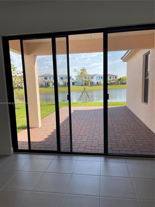 Foto del edificio - 16475 Sea Turtle Place, Westlake, FL 33470