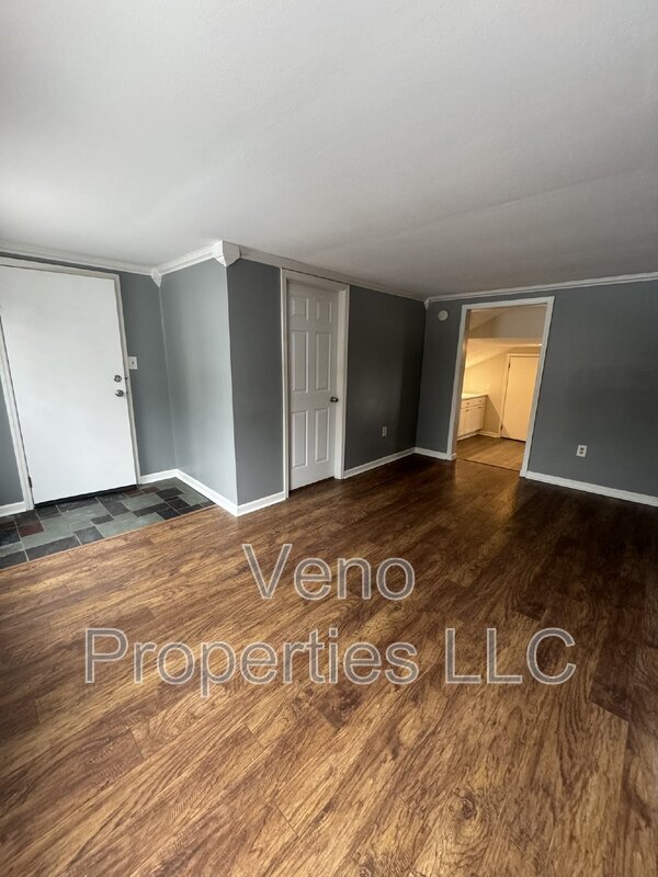 Building Photo - 116 Clamsteam Rd