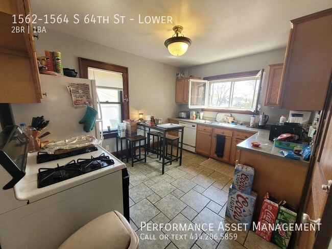 Building Photo - 1562-1564 S 64th St-Lower