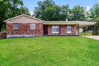 Building Photo - 1165 Finch Cove