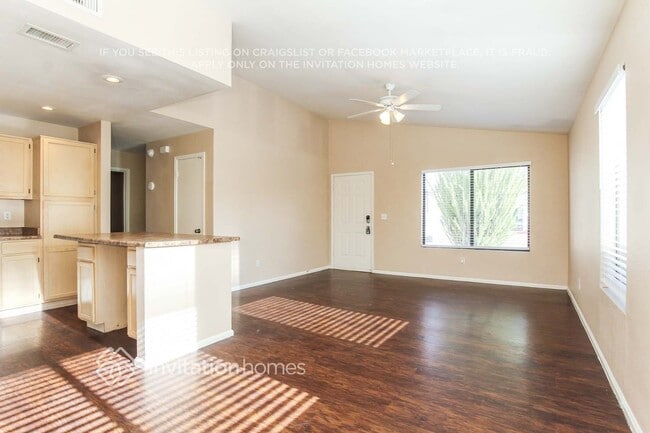 Building Photo - 3127 W Donald Dr