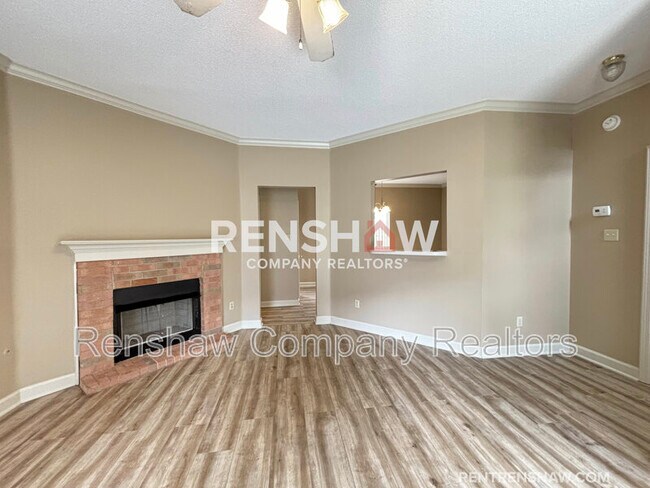 Foto del edificio - 8528 Farmington Blvd