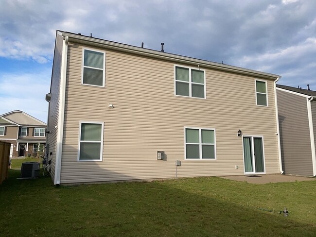 Foto del edificio - Beautiful Fountain Inn Home