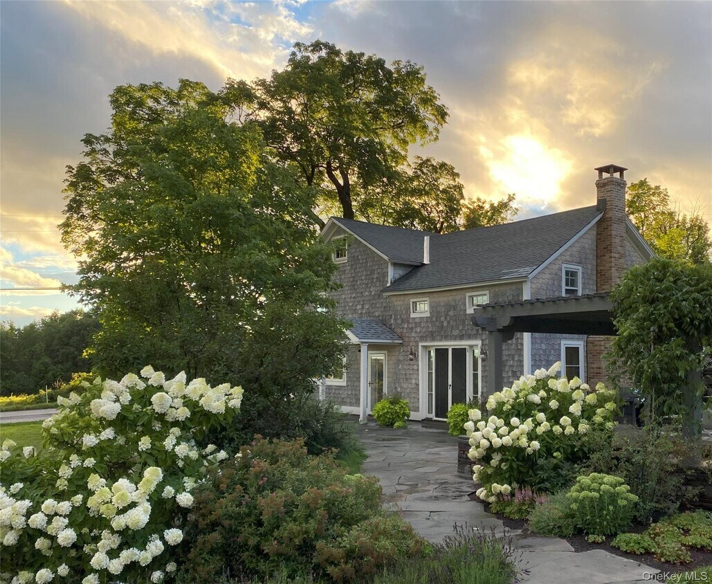 Foto principal - 314 Schoolhouse Rd