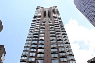 Building Photo - 35 W 33rd St