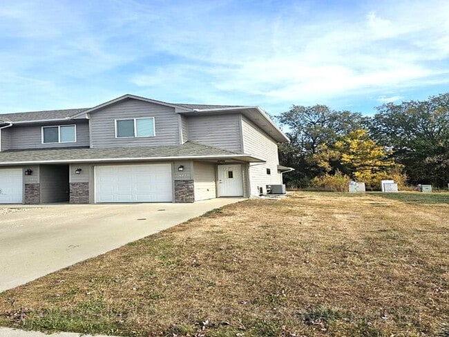 Building Photo - 2 BEDROOM, 1 BATH CONDO LOCATED IN HARRISB...