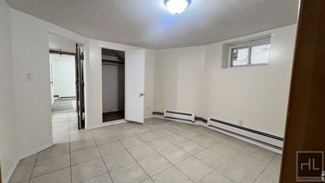 Foto del edificio - 1043 E 14th St