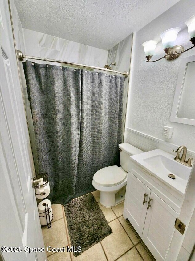 Foto del edificio - 1228 E Azalea Ct