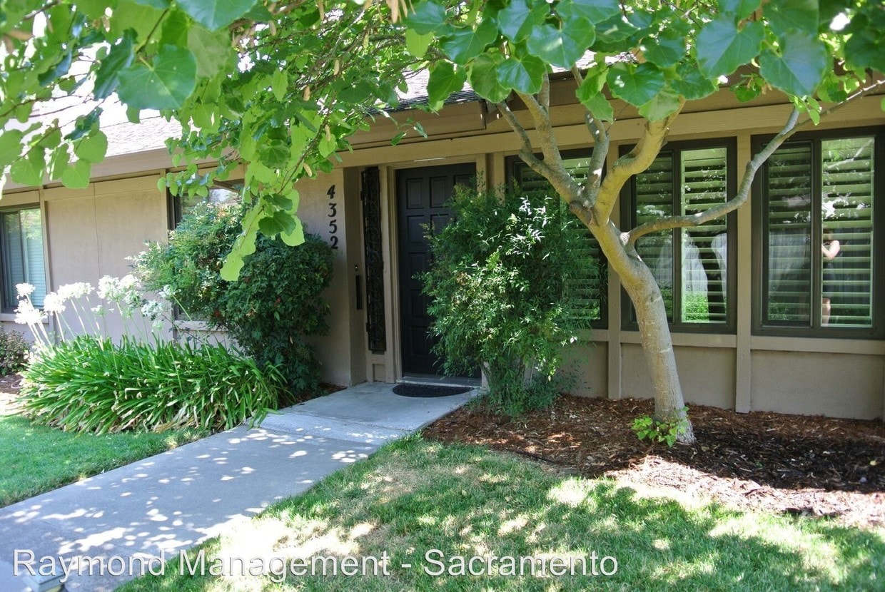 Primary Photo - 4322-4360 Fair Oaks Blvd