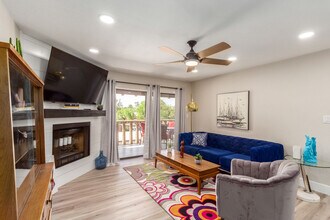 Building Photo - 8649 E Royal Palm Rd