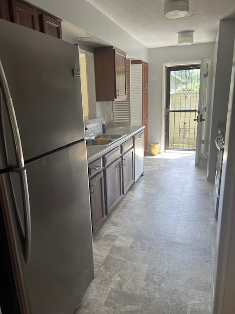 Foto del edificio - 46 Woodwind Ct