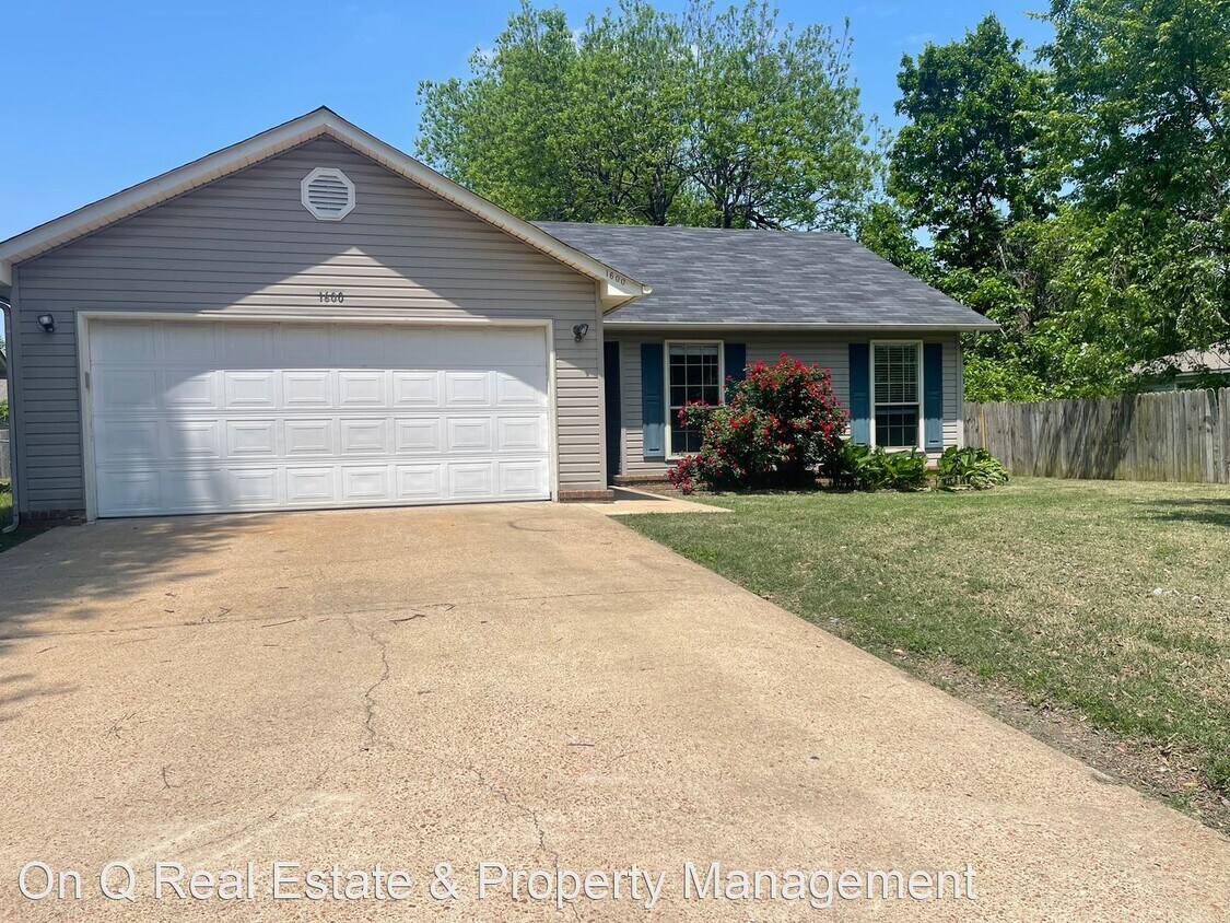 Primary Photo - 3 br, 2 bath House - 1600 Courtney Cove