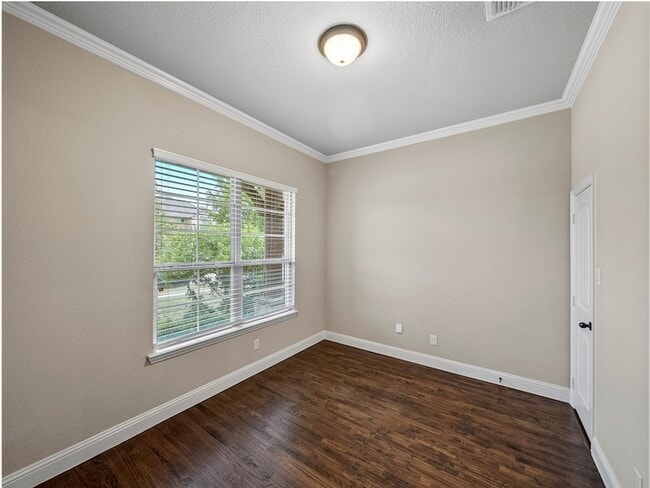 Foto del edificio - 971 Sagebrush Dr