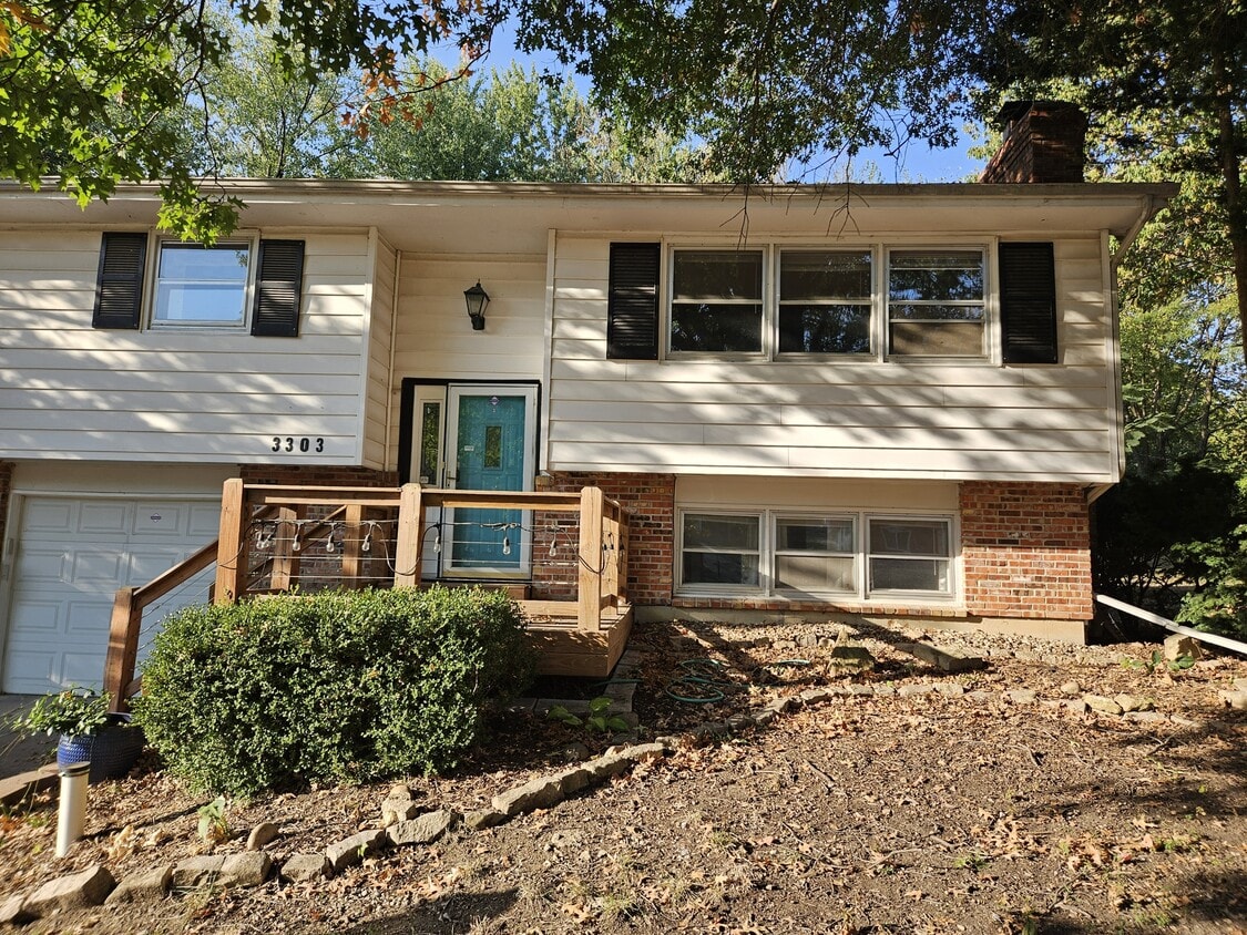 Primary Photo - 3303 W 9th St