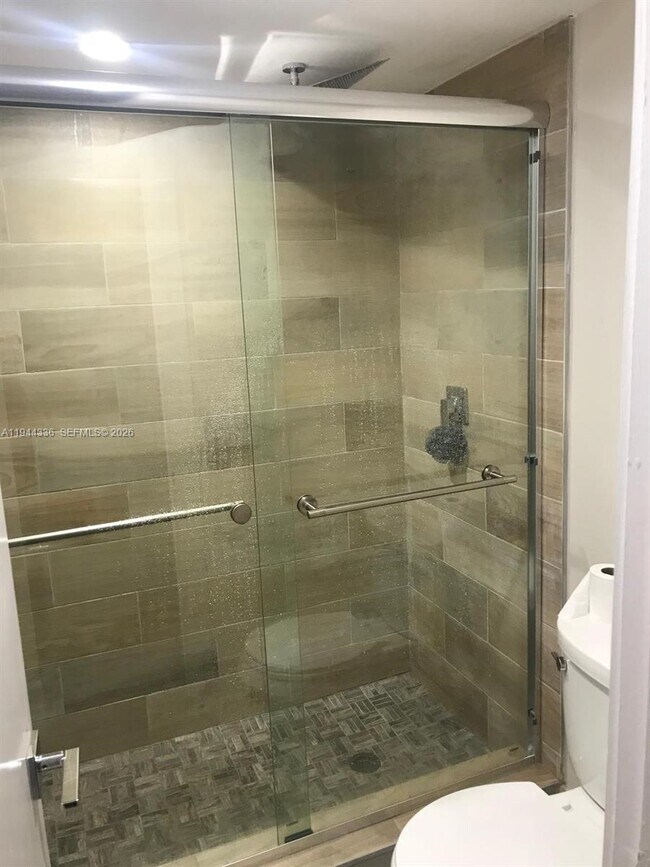 Foto del edificio - 17890 W Dixie Hwy