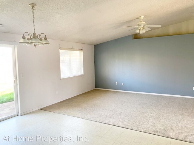 Foto del edificio - 3 br, 2 bath House - 8776 Box Elder St