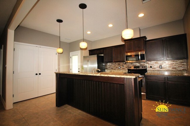 Building Photo - Gorgeous 4 Bedroom Home in Soundside Moorings