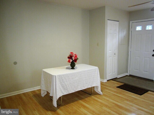 Foto del edificio - 6422 Bayberry Ct
