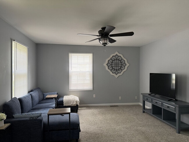 Building Photo - 501 N Dickson St Building Photo - 501 N Dickson St