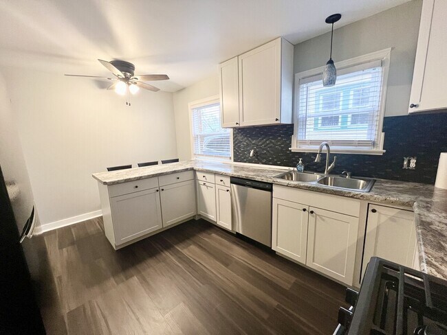 Foto del edificio - 2224 Taylor Ave