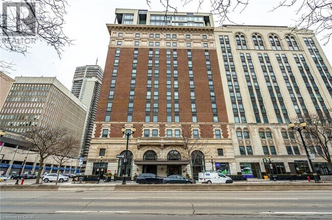 Building Photo - 118 King St E