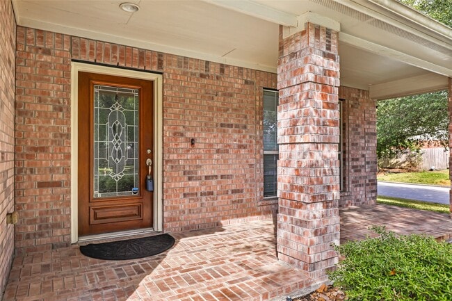 Building Photo - 20787 Oakhurst Park Dr