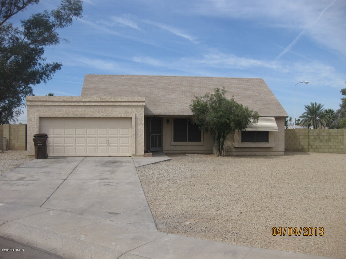 Primary Photo - 10614 N 72nd Ave