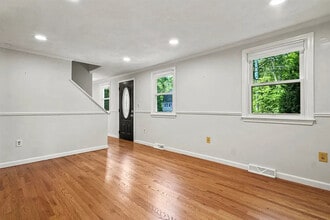 Building Photo - 62 Wildcrest Ave