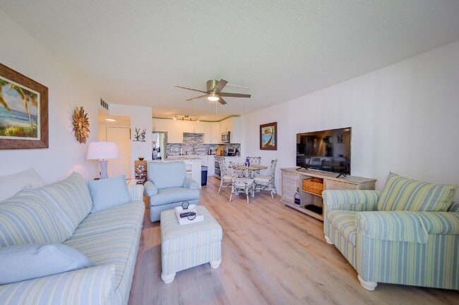 Foto del edificio - Available February 1st, 2026!  Cocoa Beach Waterfront Condo