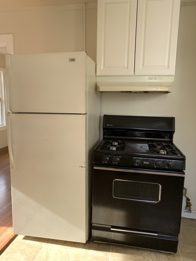 Kitchen - 880 Washington St