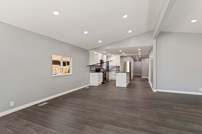 Foto del edificio - 2060 Jefferson Ave