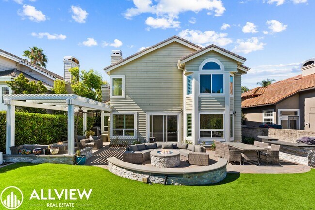 Foto del edificio - Luxury Living in the Prestigious Guard-Gated Community of Dove Canyon