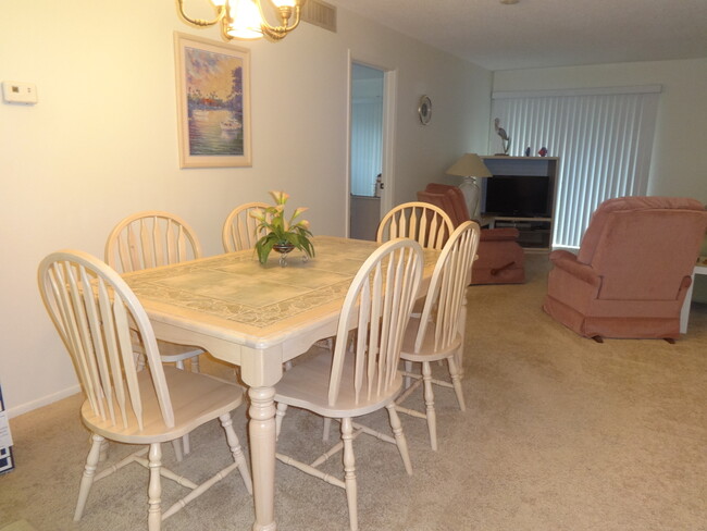 Foto del edificio - 2BR/2BA 2nd Floor Condo in Capri Isles