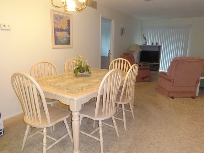 Building Photo - SPECIAL PRICE! 2BR/2BA 2nd Floor Condo in Capri Isles