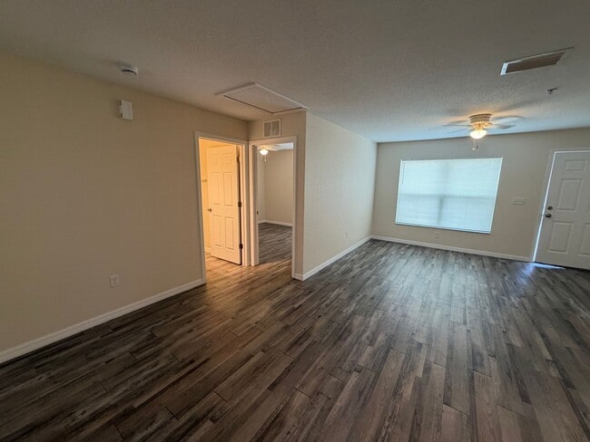 Building Photo - 8532 Juniper Rd