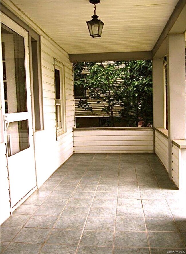 Foto del edificio - 15 Maple Grove St