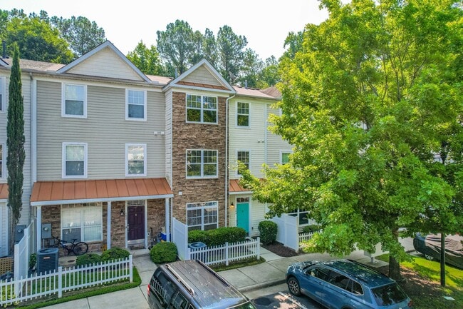 Building Photo - 11710 Mezzanine Dr