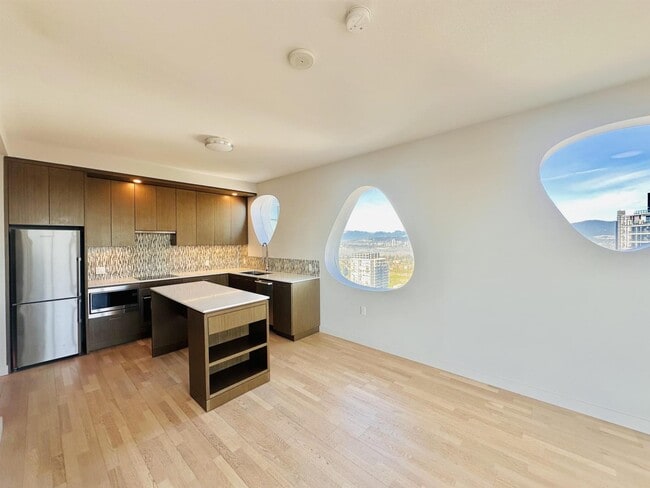 Building Photo - 13495 Central Ave