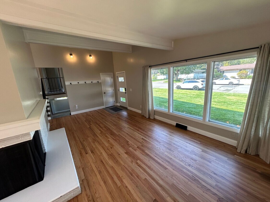 Foto principal - Beautiful 3 Bed, 1.5 Bath in Spokane!