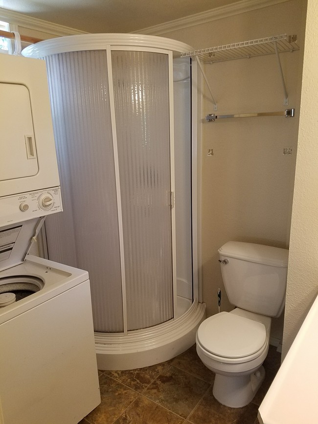 In-unit washer and dryer - 639 Main St