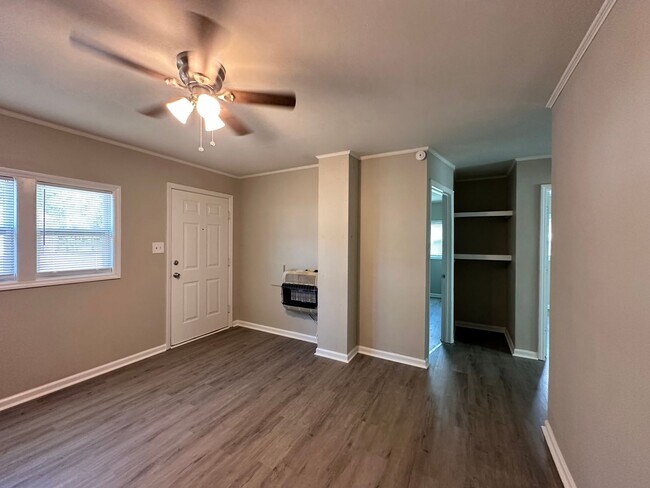 Foto del edificio - Exclusively Offered By Muse Realty Rentals...