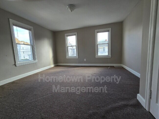 Foto del edificio - 209 Lincoln St